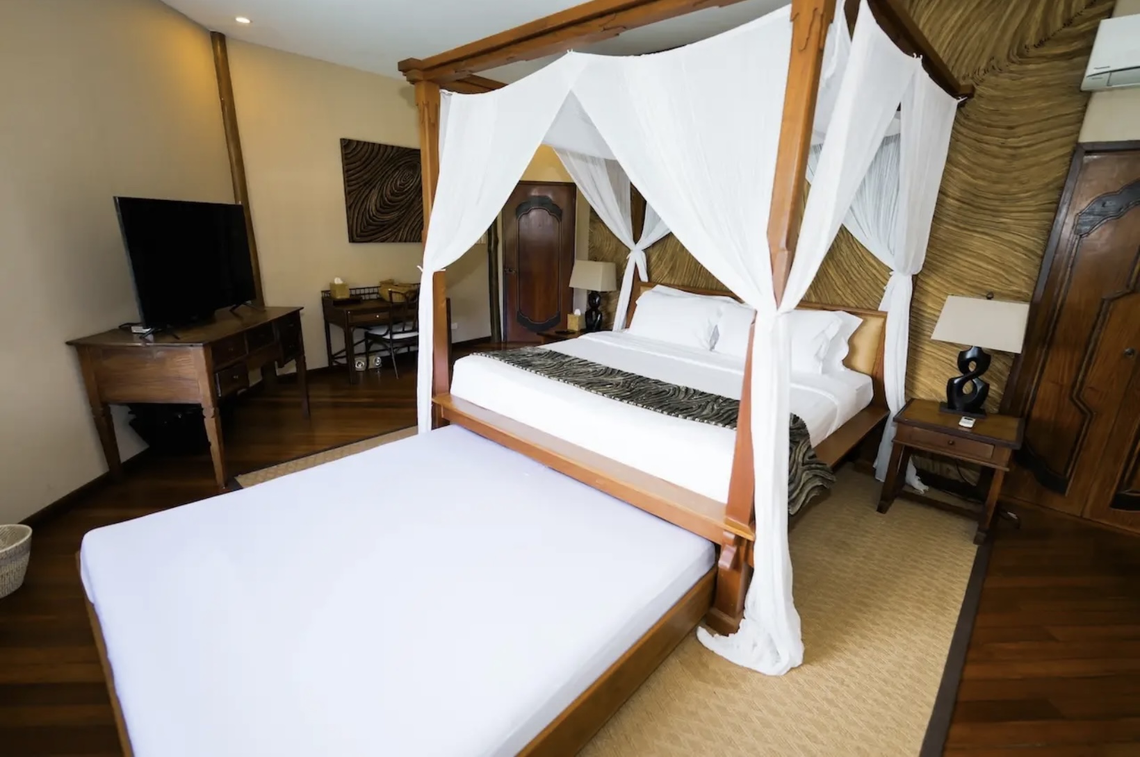 Exquisite 3 Bedroom Villa